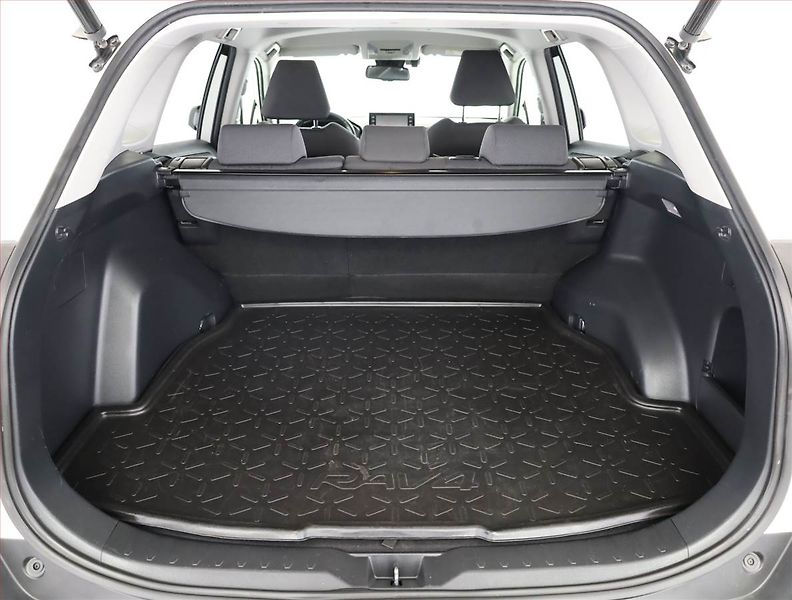 Toyota RAV4 (2020) 2.0 Valvematic - fotka 17 z 18