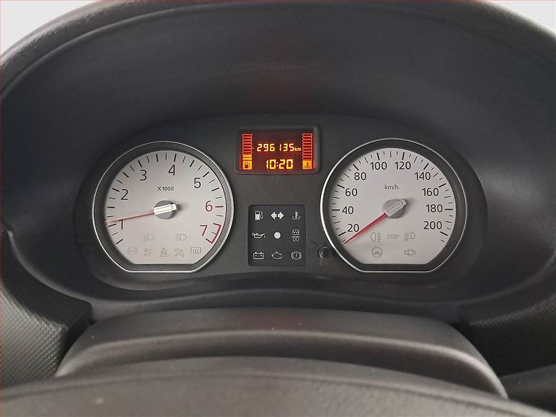 Dacia Logan (2010) 1.6 16V, LPG, po STK, Tažné - fotka 11 z 13