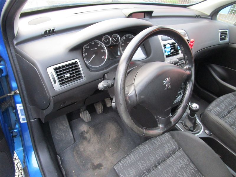 Peugeot 307 1.6HDi  aut. Klima - fotka 10 z 37