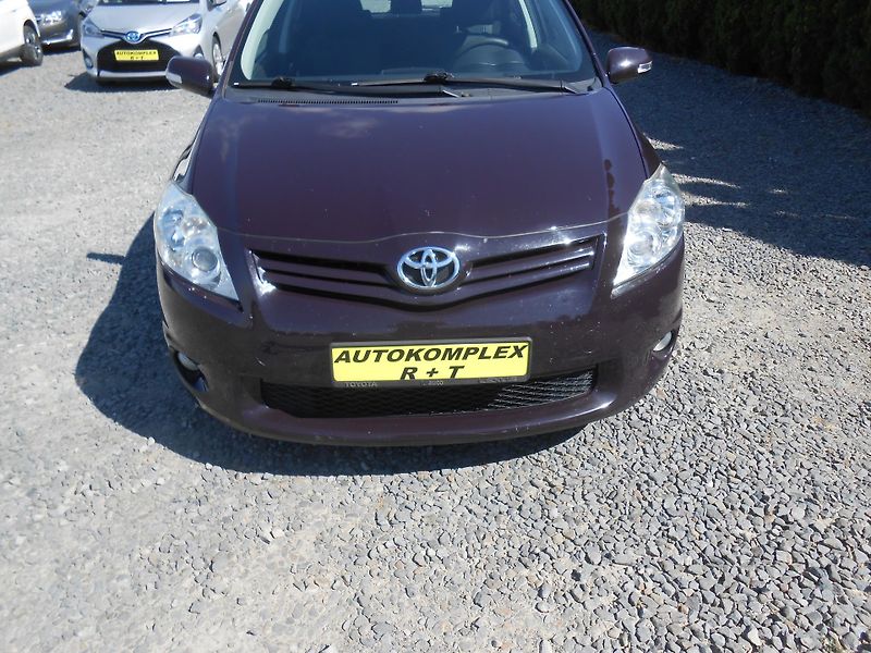 Toyota Auris 1.6VVTi,97KW,Tažné, Výhřev,CZ! - fotka 10 z 33