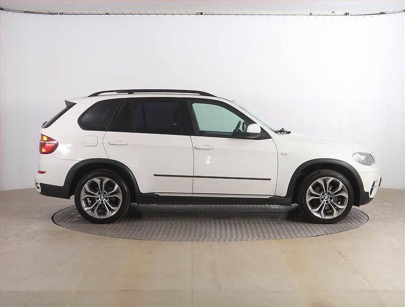 BMW X5 (2012) xDrive40d, 4X4, Automat - fotka 6 z 23