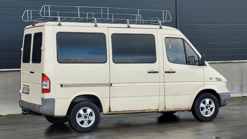 Mercedes-Benz Sprinter (2002) 2,7 CDI 115 KW 9 MÍST - fotka 7 z 16