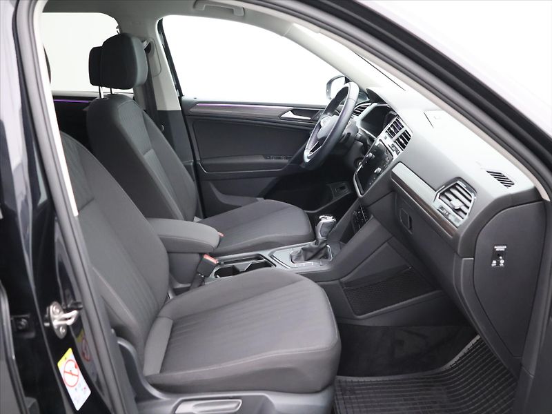 Volkswagen Tiguan Allspace 1,5 TSI 110kW DSG CZ Life DPH - fotka 9 z 24