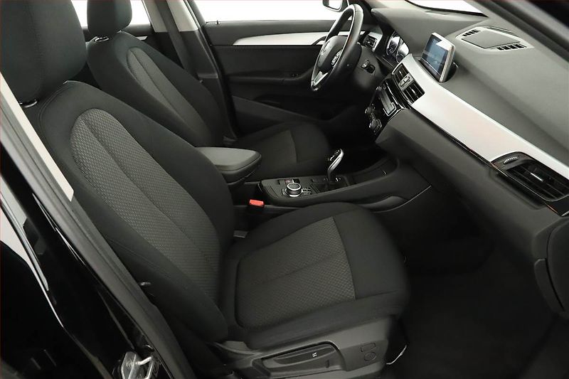 BMW X1 (2019) sDrive18i, Automat, Serv.kniha - fotka 7 z 19