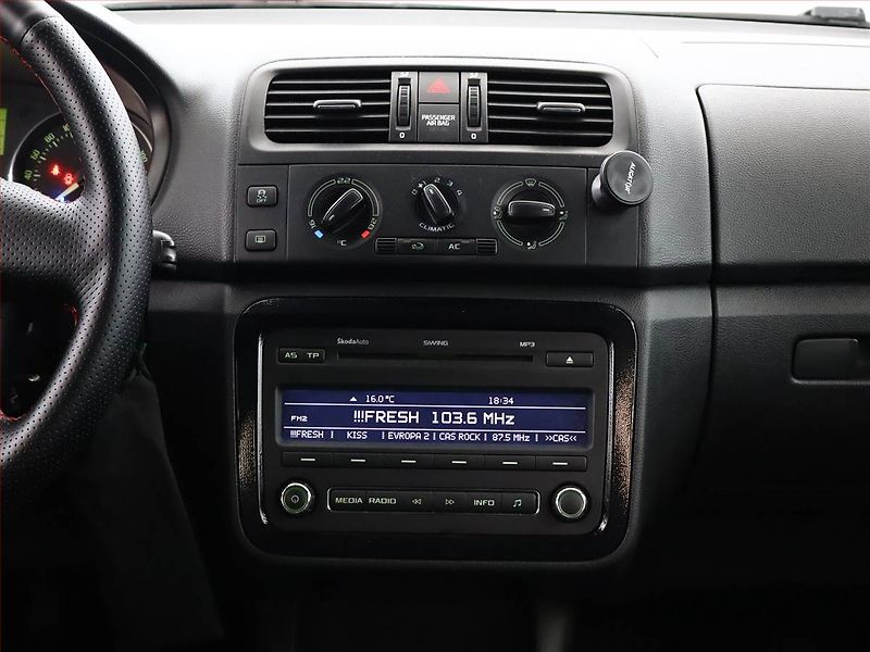 Škoda Fabia (2010) 1.6 TDI, po STK, dobrý stav - fotka 10 z 13