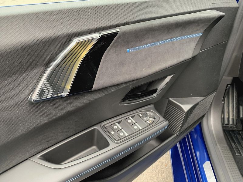 Renault Clio (2026) esprit Alpine full hybrid E-Te - fotka 18 z 21