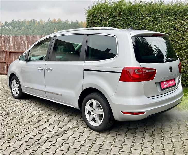 Seat Alhambra 2,0 TDi / STYLE / DSG / 7-míst - fotka 3 z 44