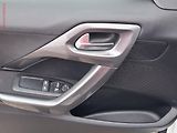 Peugeot 2008 (2017) 1.2PT, ČR, servis.kniha - náhled 11