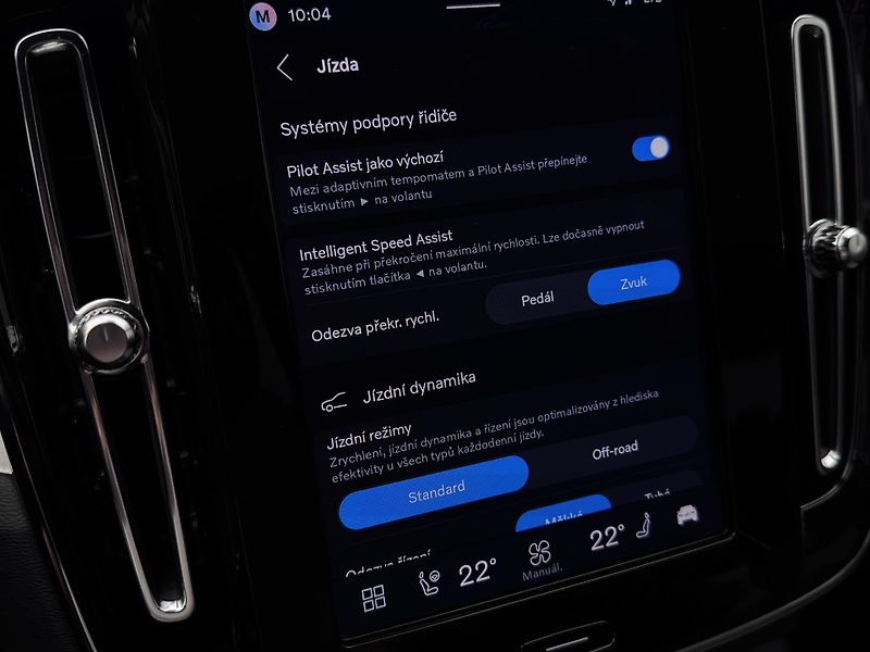 Volvo XC40 B4 DARK PLUS CZ REZERVACE - fotka 37 z 47