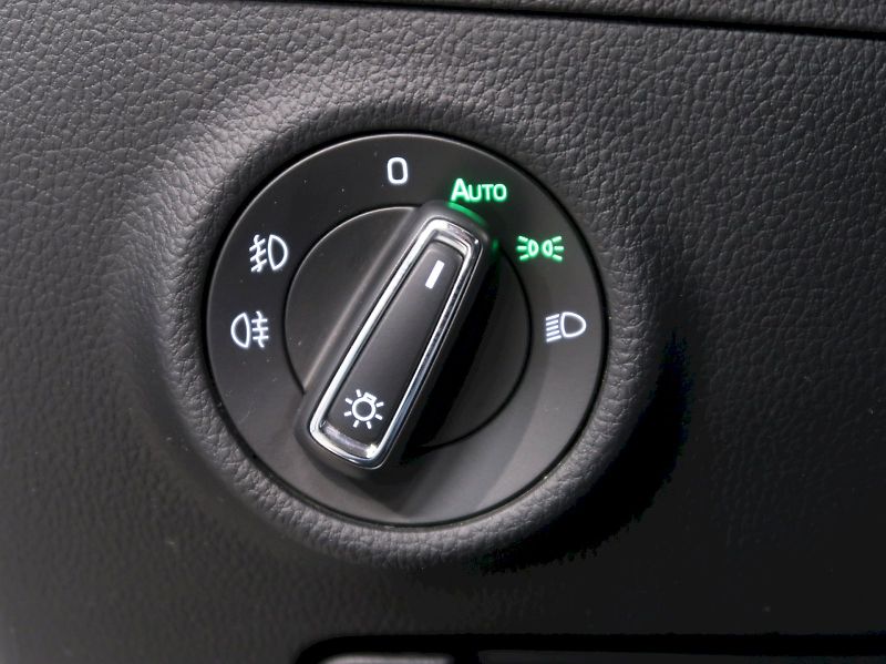 Škoda Superb (2019) AMBITION 2.0TDI 110KW DSG CANT - fotka 34 z 38