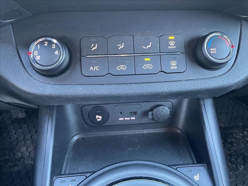 Kia Sportage 2,0 CRDi*100kW*161. tis. km* - fotka 18 z 37