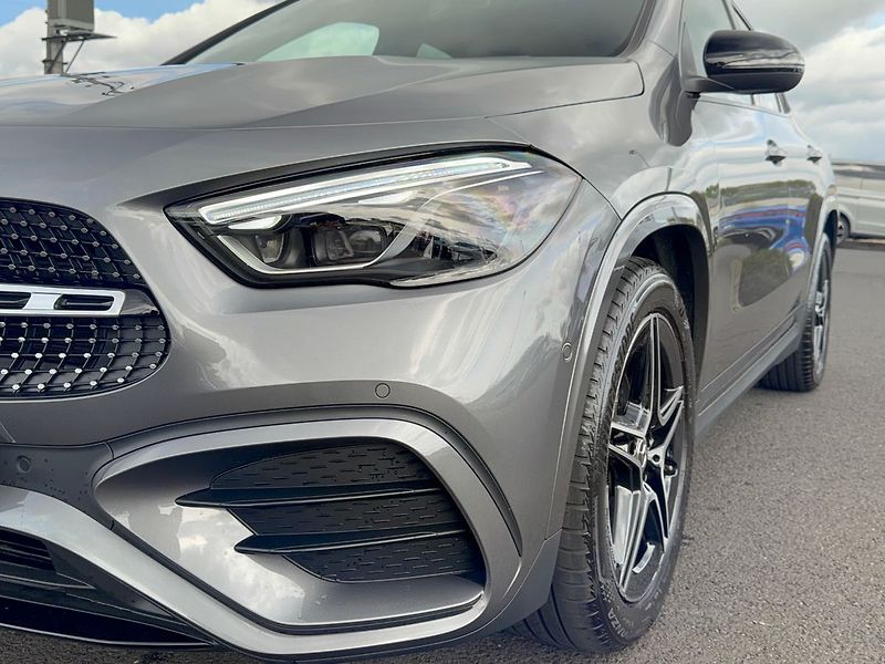 Mercedes-Benz GLA 200d 4MATIC Edition 140 Years - fotka 9 z 38