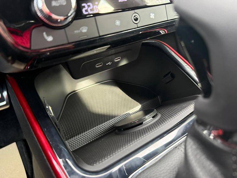 Škoda Fabia Monte Carlo 1,5 TSI 110 kW DSG - fotka 17 z 22