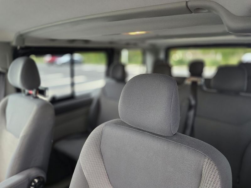 Opel Vivaro (2011) 2.5 CDTI Tour Cosmo - fotka 35 z 35