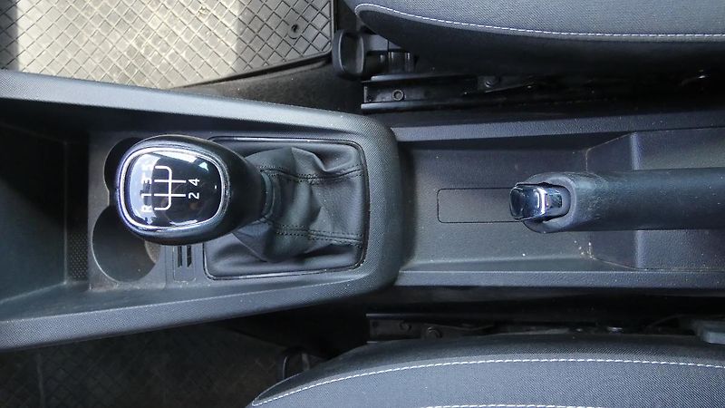Škoda Octavia 2,0 TDI DSG Style 110 kW - fotka 17 z 25
