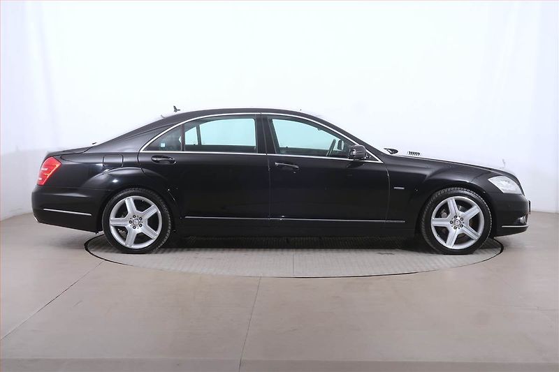 Mercedes-Benz Třídy S (2011) AMG Paket S 350 L, Automat - fotka 6 z 28