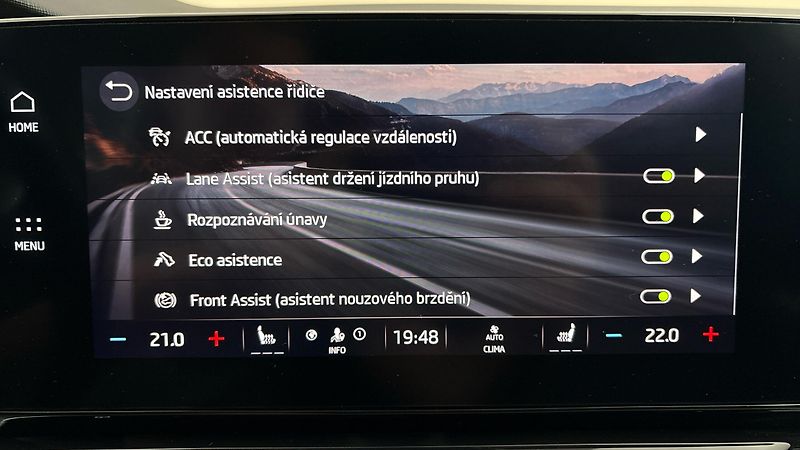 Škoda Octavia 1.5 TSI Style Combi - fotka 24 z 27