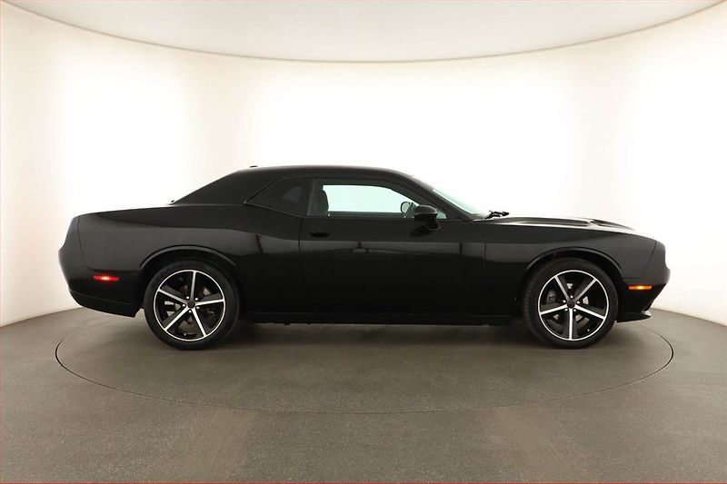 Dodge Challenger (2016) 3.6 V6 - fotka 6 z 15