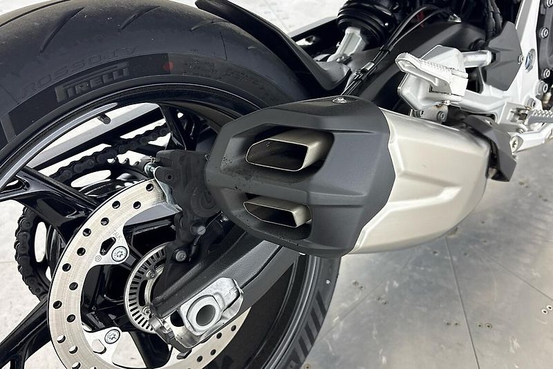 BMW MOTO F 900 R - fotka 6 z 13