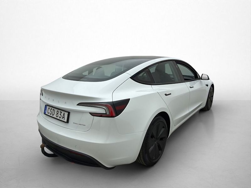 Tesla Model 3 Long Range AWD Highland Tažné - fotka 5 z 25