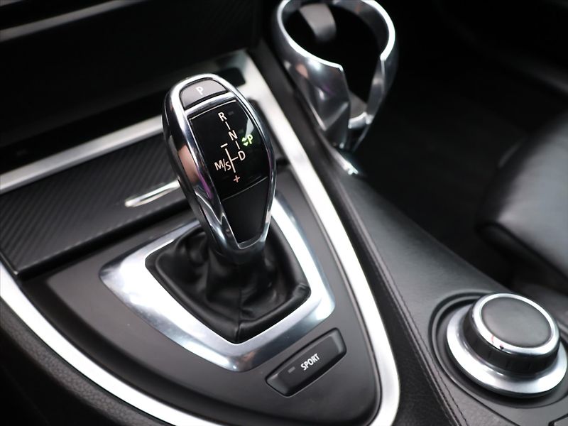 BMW Řada 6 3,0 635d 210kW Aut. Navi Xenon - fotka 19 z 28