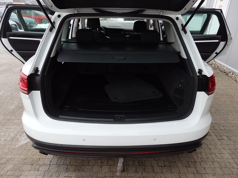 Volkswagen Touareg 3.0 TDI 170 kW ZÁVĚS, ODPOČET - fotka 9 z 23