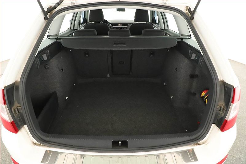 Škoda Octavia (2015) 1.6 TDI, Tempomat - fotka 15 z 16