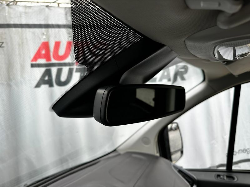 Ford Tourneo Custom 2,0 TDCi 96kW-CZ-DPH-SERVIS!! - fotka 35 z 45