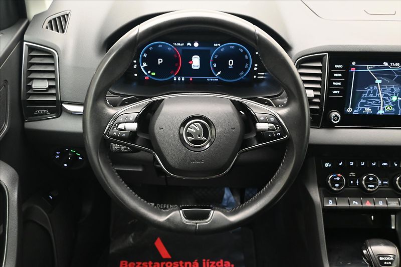 Škoda Karoq 2,0 TDI 110kW DSG Ambition Zár - fotka 18 z 33