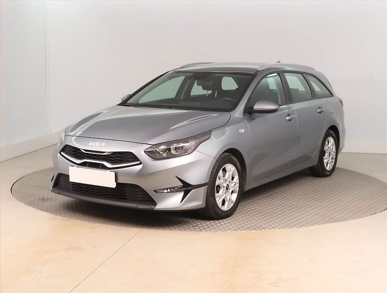 Kia Ceed (2023) Spin 1.0 T-GDI, SPIN, DPH - fotka 2 z 15