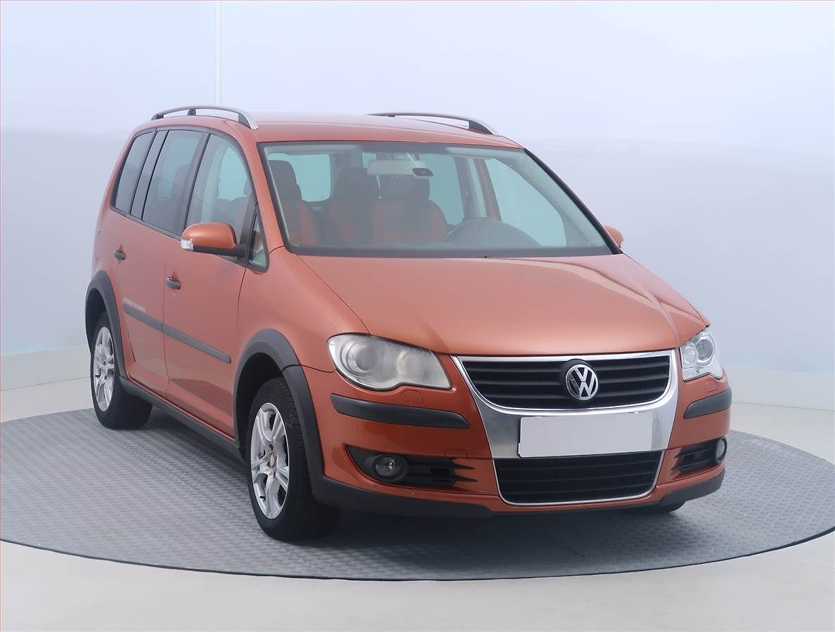 Volkswagen Touran Cross 2.0 TDI, Automat, 7 míst