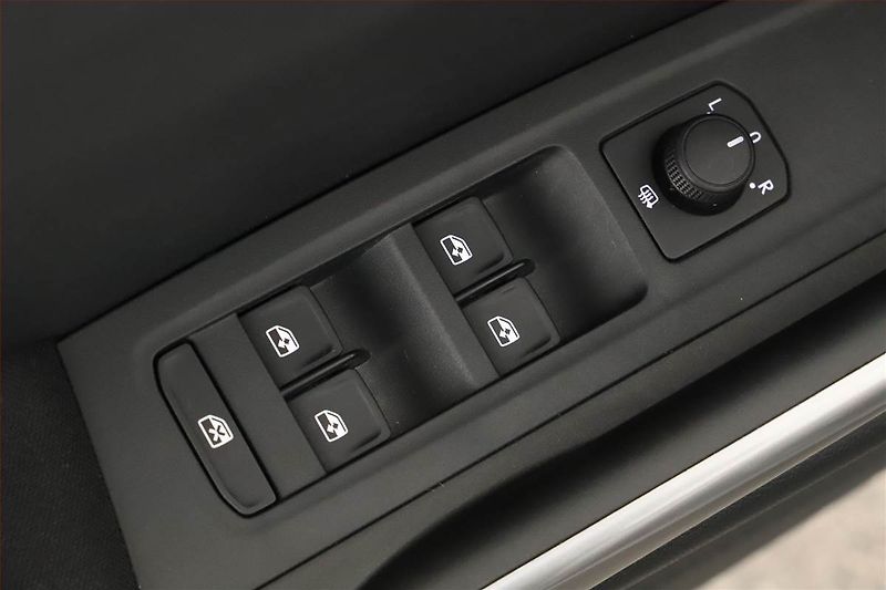Škoda Fabia (2022) 1.0, ČR,1.maj, Tempomat - fotka 16 z 19