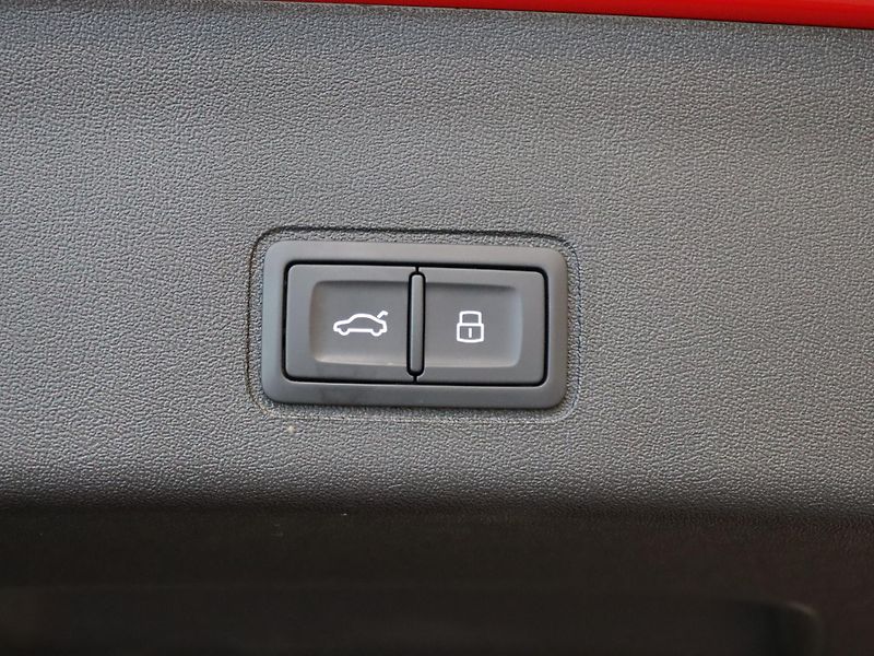 Audi Q3 TFSI Stronic - fotka 28 z 30