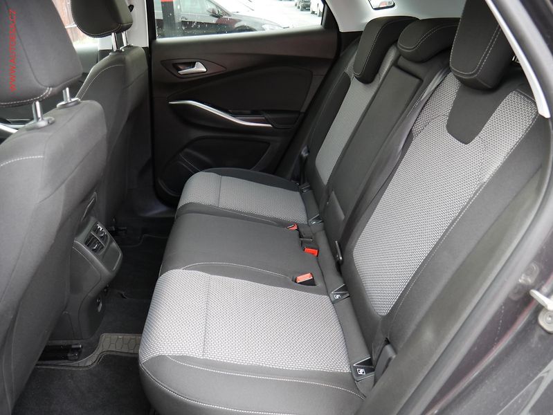 Opel Grandland X (2019) 1.2PT, 1.maj,ČR, navi, autoAC - fotka 10 z 17