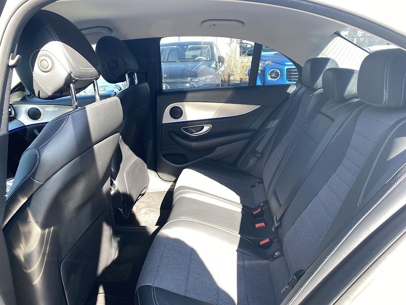 Mercedes-Benz Třídy E E 220 d Avantgarde - fotka 15 z 26