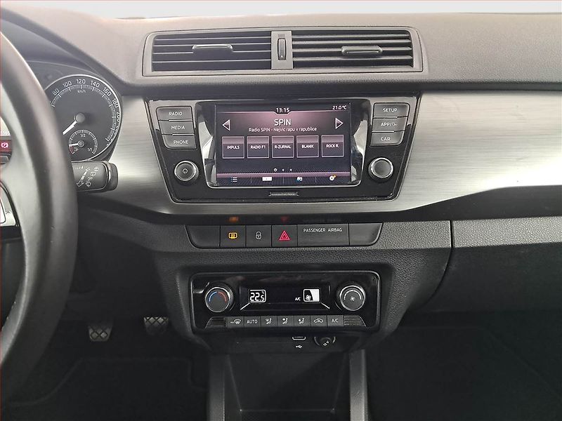 Škoda Fabia (2019) 1.0 TSI, ČR,1.maj, Tempomat - fotka 12 z 18