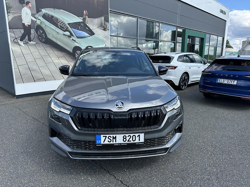 Škoda Karoq (2026) Sportline 4x4, nez. topení - fotka 2 z 13