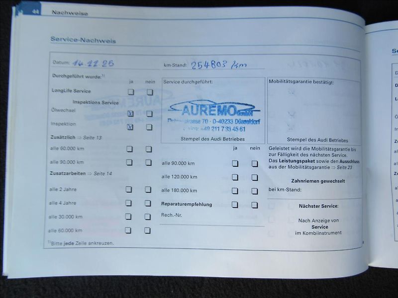 Audi A4 1,6 i 75kW Sedan - fotka 24 z 29
