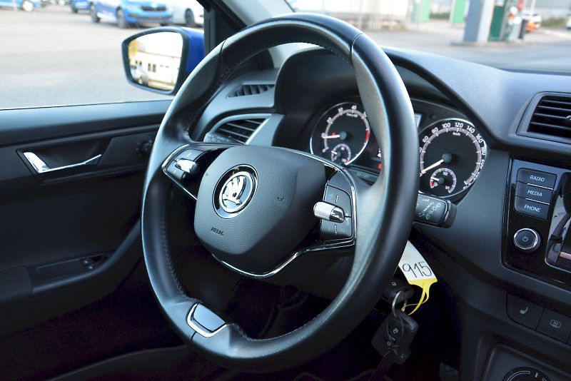 Škoda Fabia (2021) 1.0 MPI 44 KW Ambition PLUS 12 - fotka 17 z 25