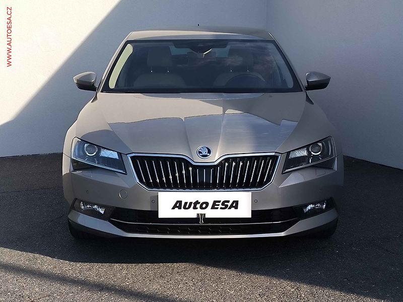 Škoda Superb (2016) 1.4 TSi, Style, bixen, +ALU - fotka 2 z 26
