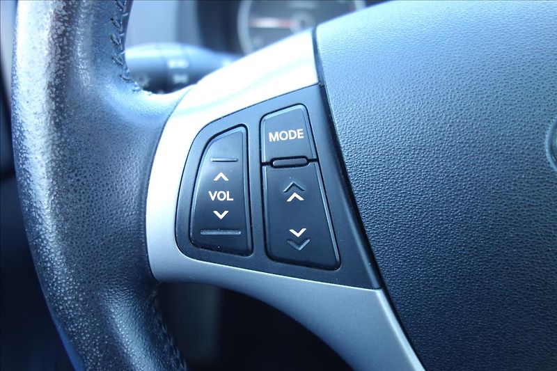 Hyundai i30 1,4 i, ČR, SERV.KN., COMFORT. - fotka 24 z 34