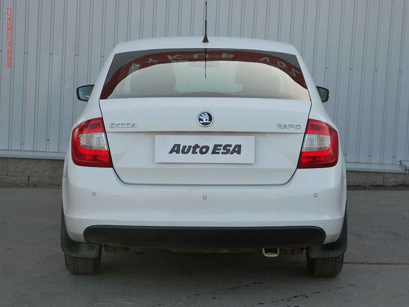 Škoda Rapid (2015) 1.2TSi, ČR, Ambition Fresh - fotka 5 z 18