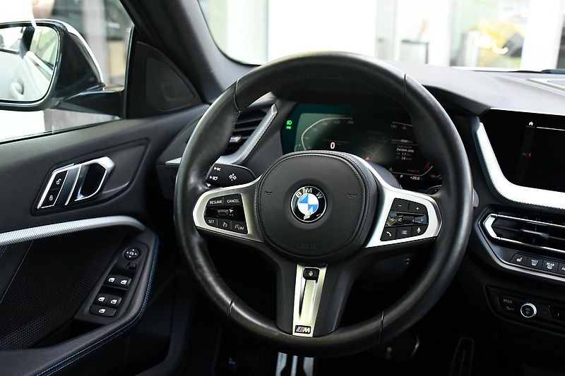BMW Řada 2 218d M-SPORT 1M ČR - fotka 6 z 40
