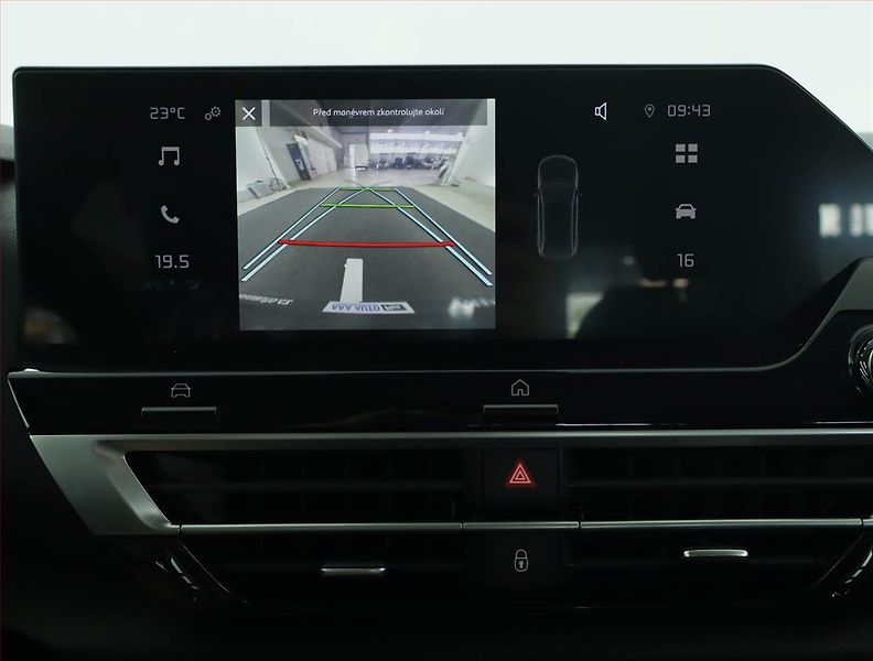 Citroën C4 X (2023) 1.2 PureTech - fotka 15 z 16