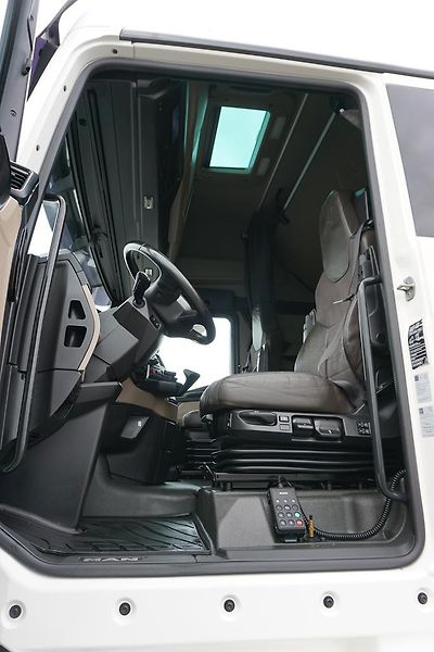 MAN TGX (2023) 18.510 / EURO 6 / GX / ACC / I - fotka 7 z 48