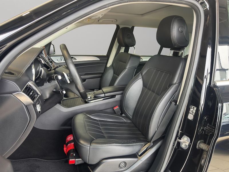 Mercedes-Benz GLS (2018) 350 4MATIC - fotka 9 z 29