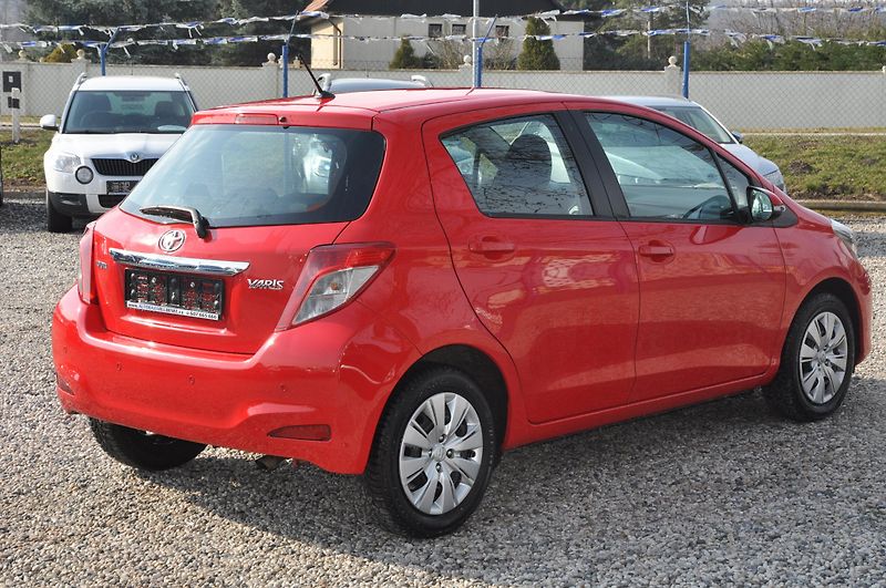 Toyota Yaris 1.33VVT-i 73kW - fotka 3 z 16