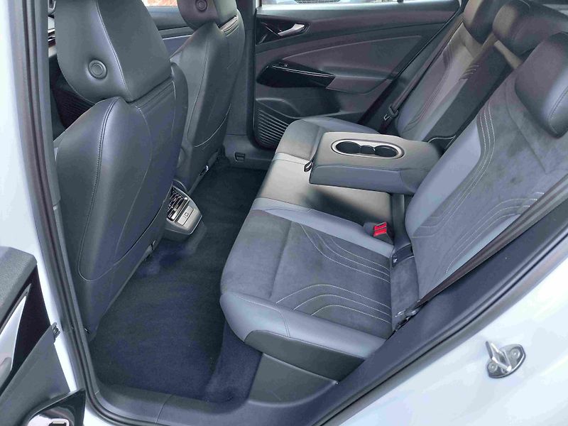 Volkswagen ID.4 (2023) 4x4 77kWh 93,4% PRO PERFORMANC - fotka 11 z 21