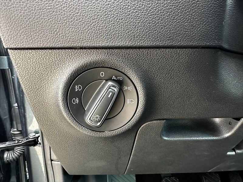 Škoda Karoq 1,6 TDI 85kW STYLE CZ-SERVIS!! - fotka 19 z 42