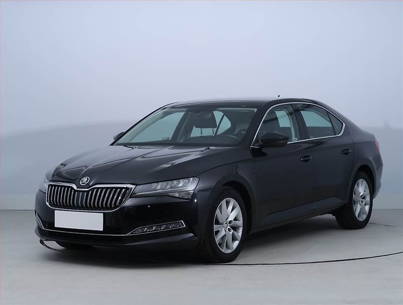 Škoda Superb (2020) 2.0 TDI - fotka 2 z 21